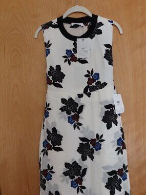 NWT! $450 A.L.C. floral print shift dress 100% silk size 4 white black blue ALC